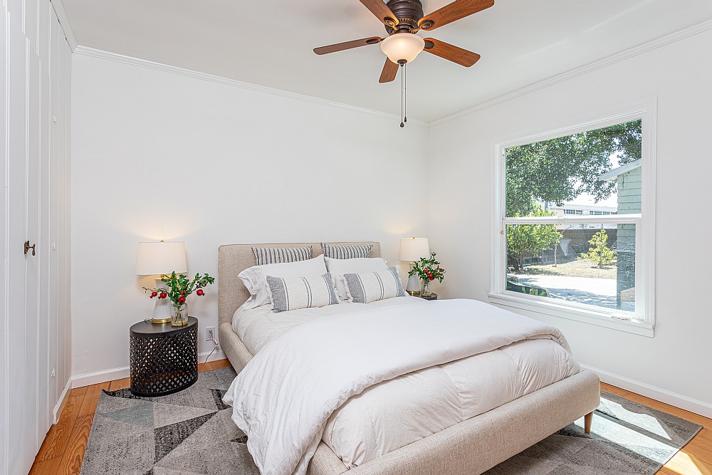 Elfyer - Burbank, CA House - For Sale