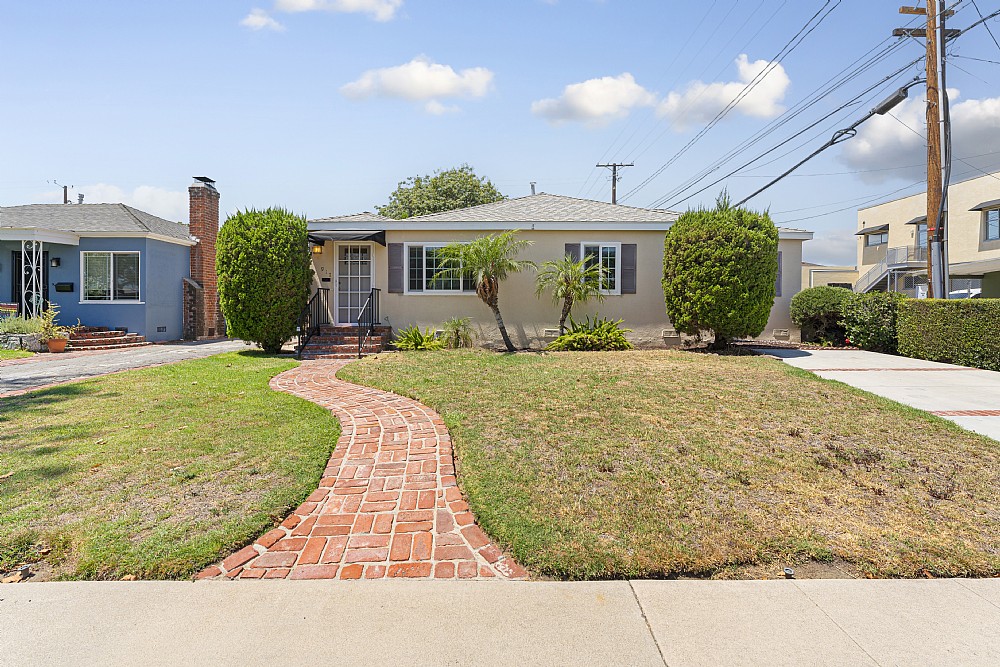 Elfyer - Burbank, CA House - For Sale