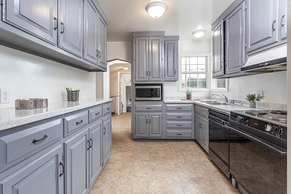 Elfyer - Burbank, CA House - For Sale