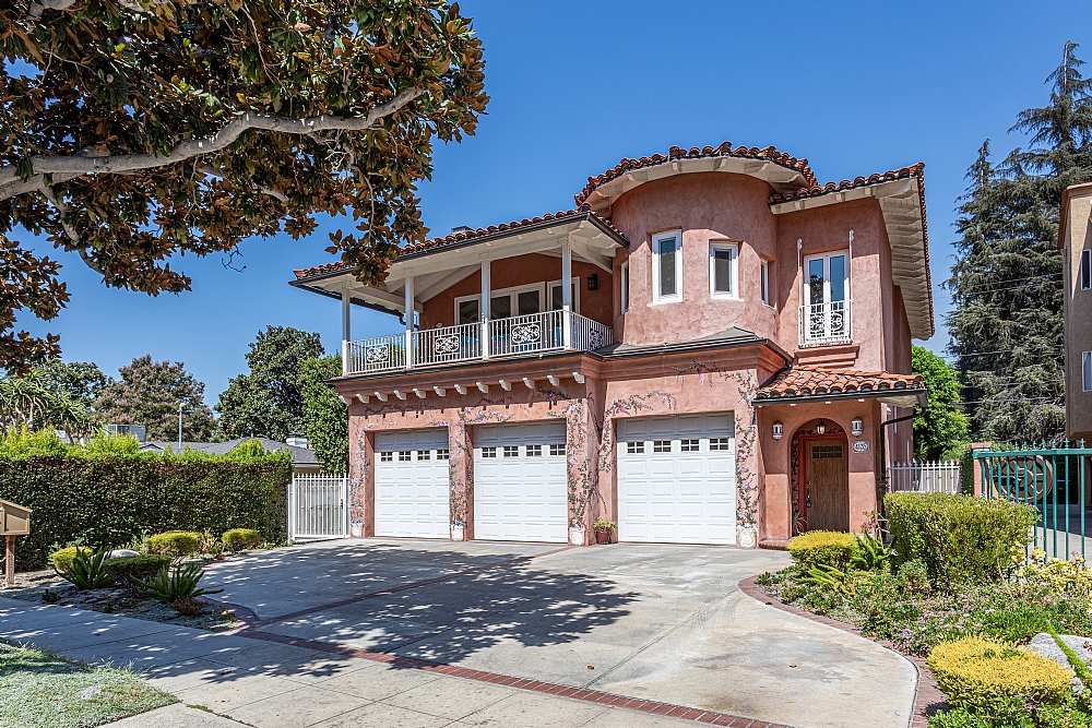 Elfyer - Burbank, CA House - For Sale