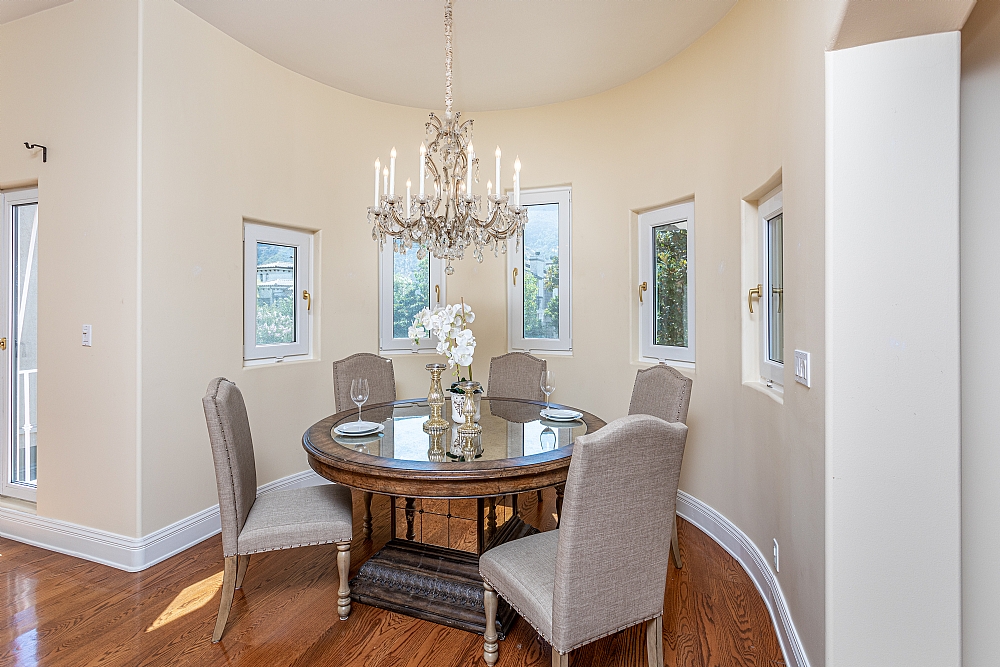 Elfyer - Burbank, CA House - For Sale