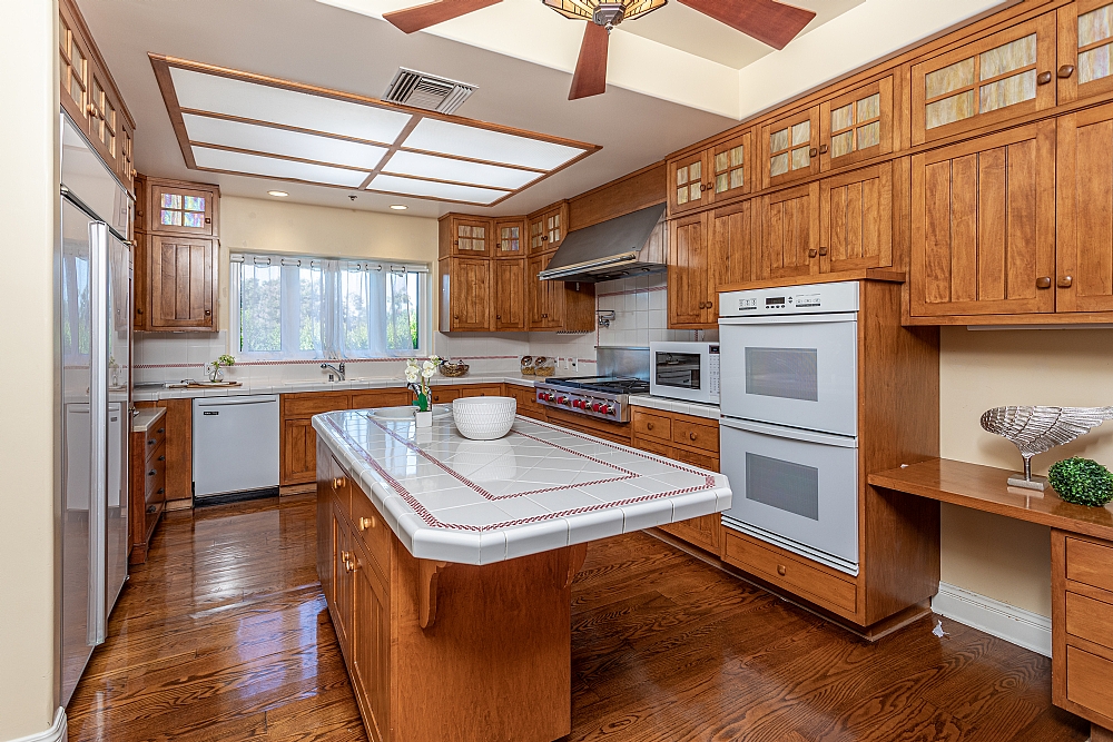 Elfyer - Burbank, CA House - For Sale