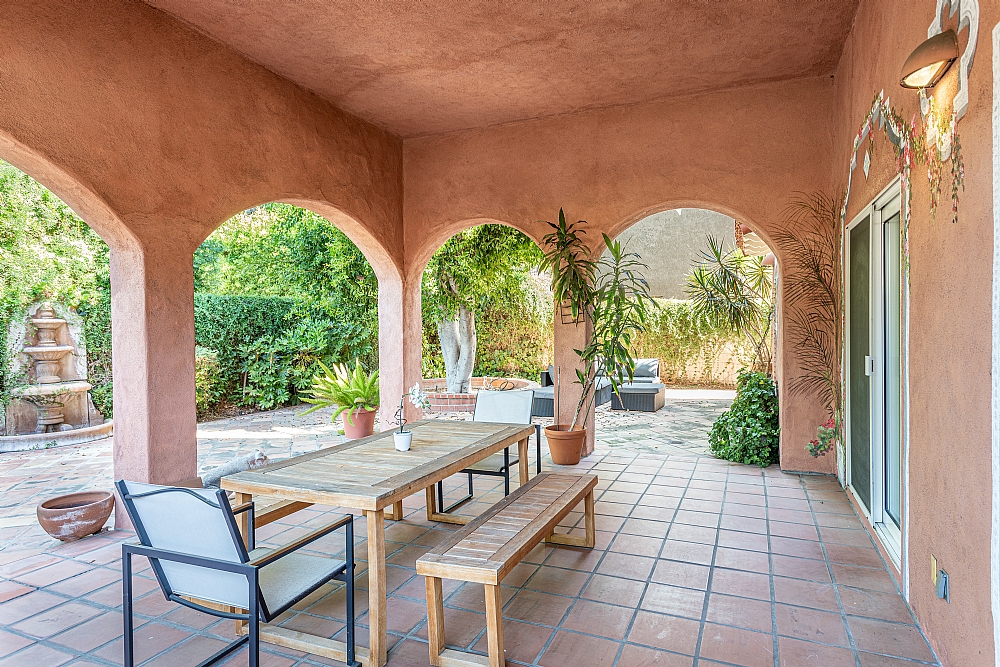 Elfyer - Burbank, CA House - For Sale