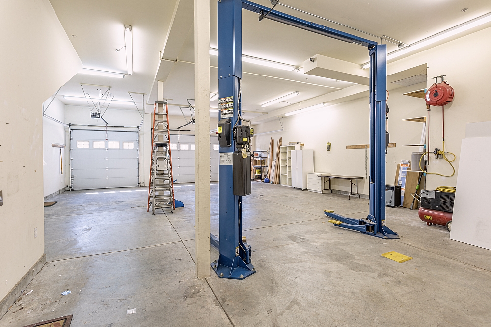 Elfyer - Burbank, CA House - For Sale