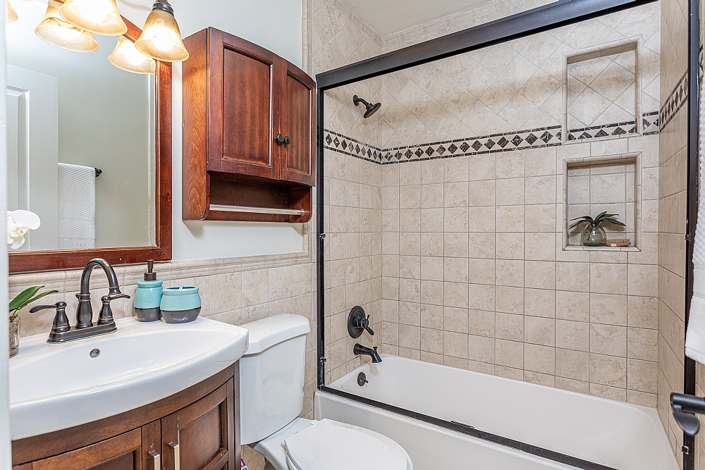 Elfyer - Burbank, CA House - For Sale