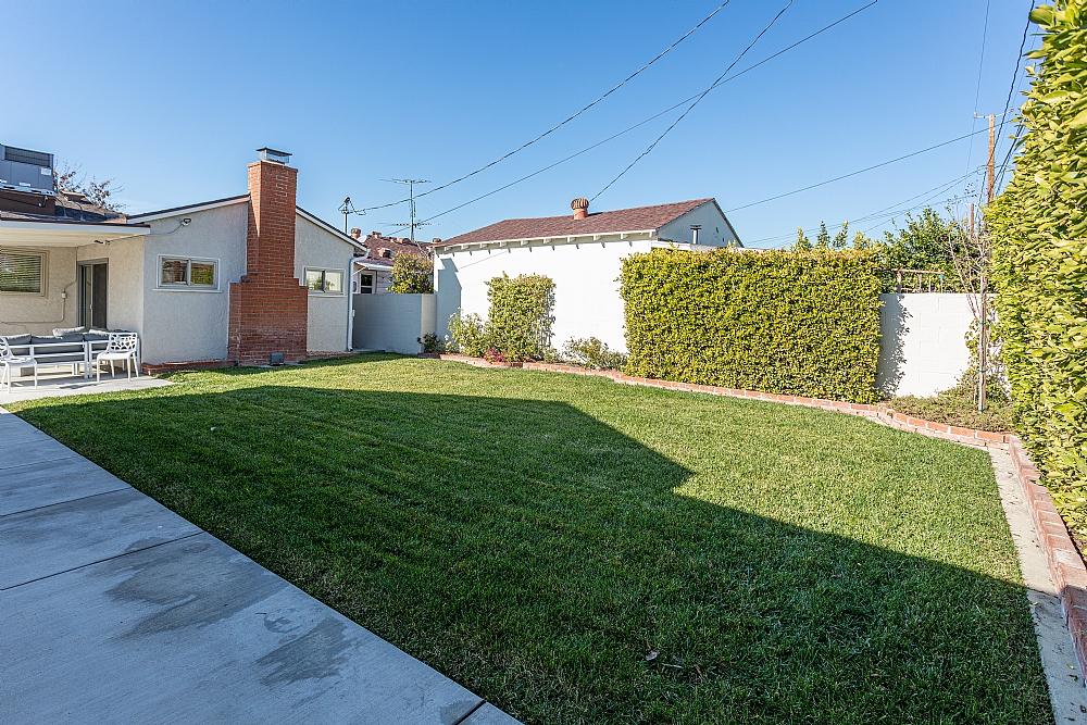 Elfyer - Burbank, CA House - For Sale
