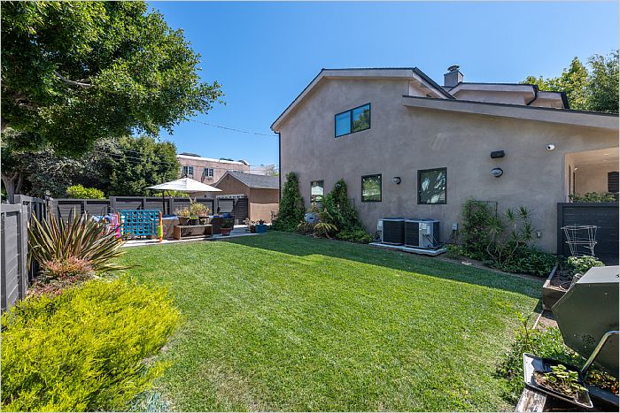 Elfyer - Los Angeles, CA House - For Sale