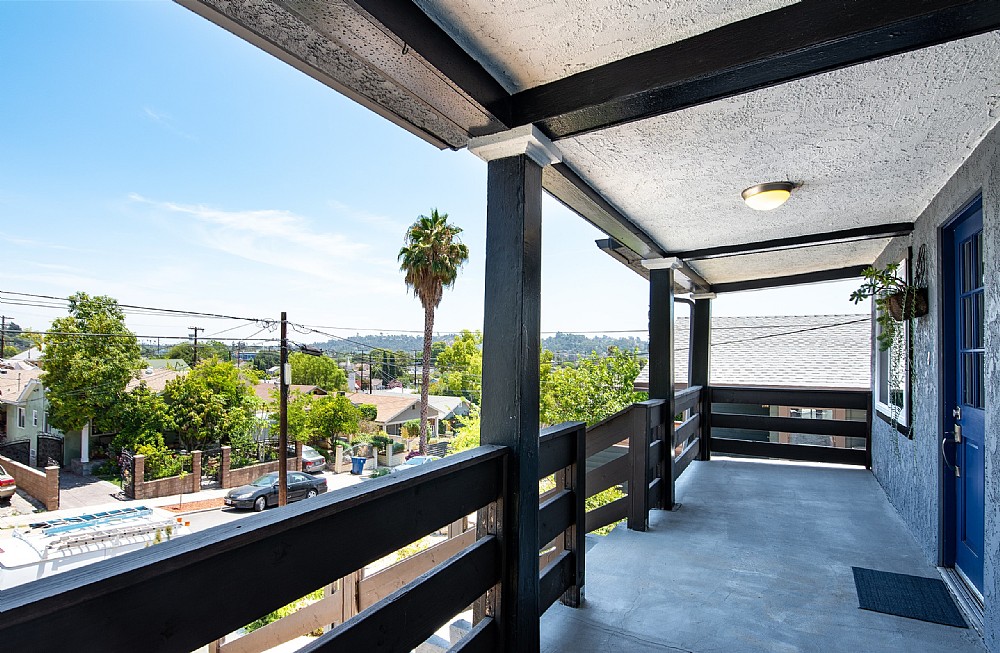 Elfyer - Los Angeles, CA House - For Sale