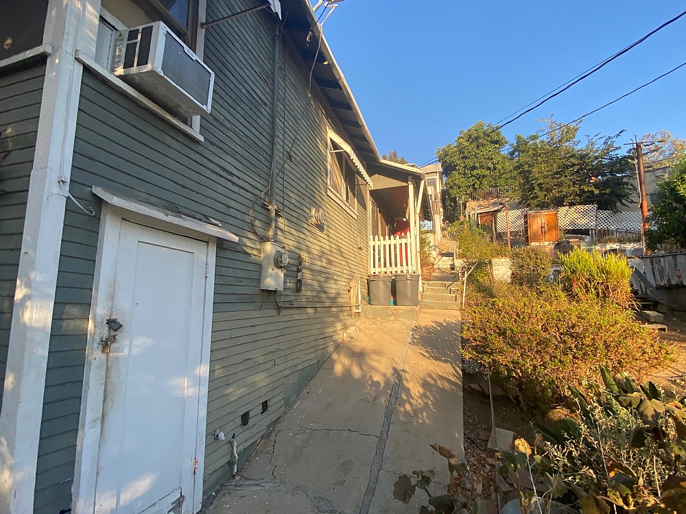 Elfyer - Los Angeles, CA House - For Sale