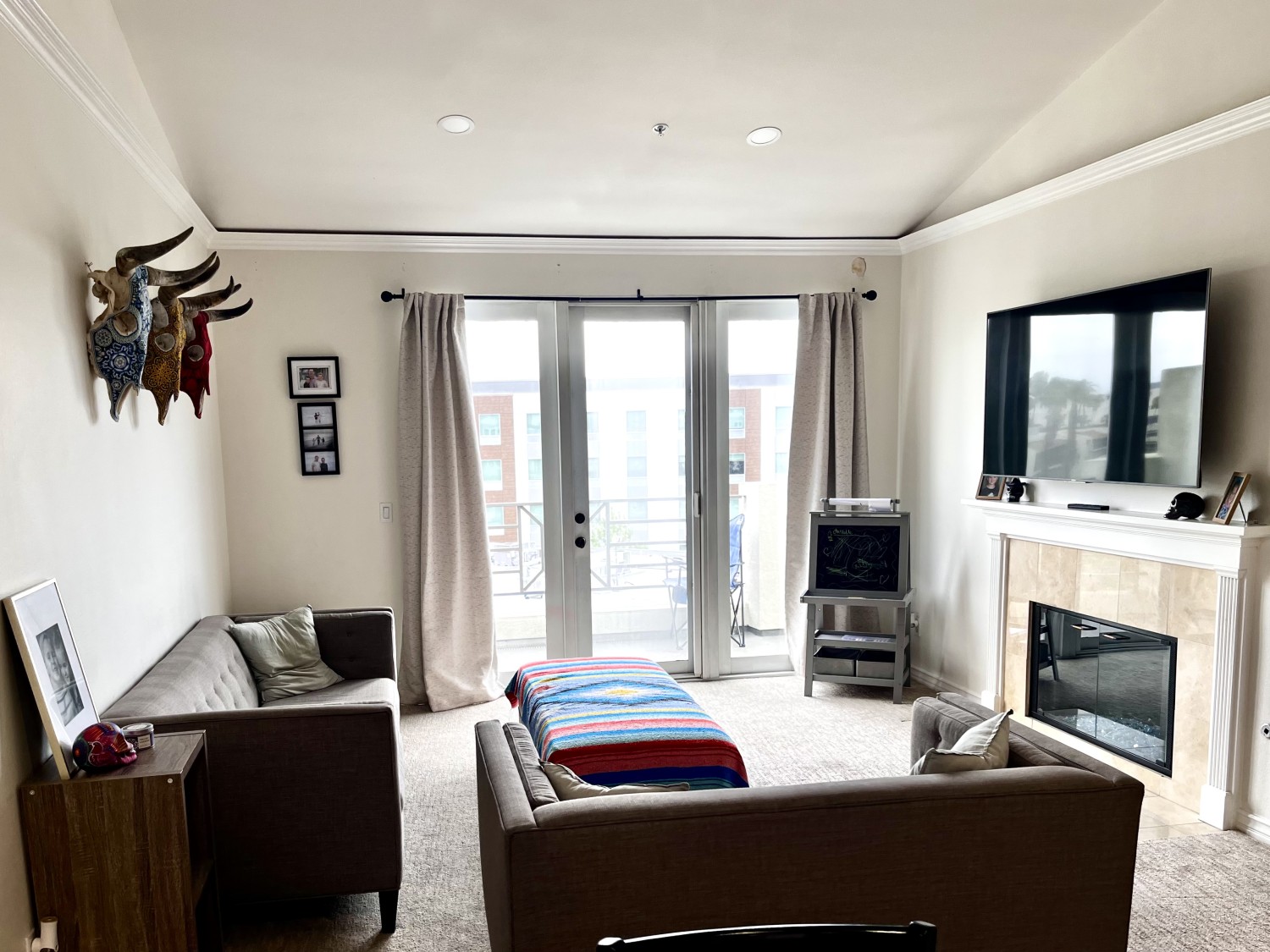 Elfyer - Irvine, CA House - For Sale