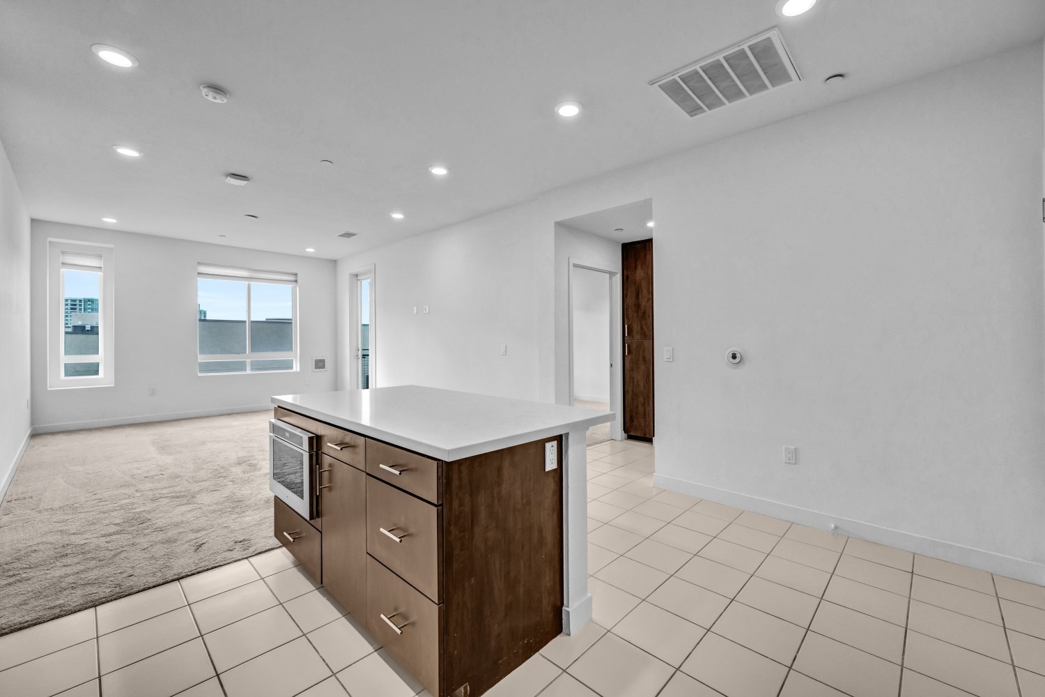 Elfyer - Irvine, CA House - For Sale