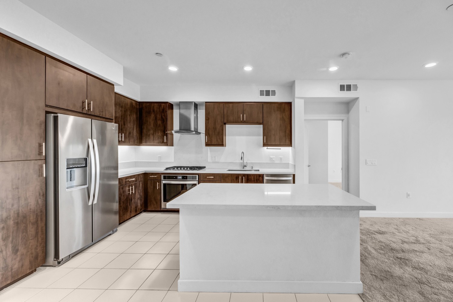 Elfyer - Irvine, CA House - For Sale