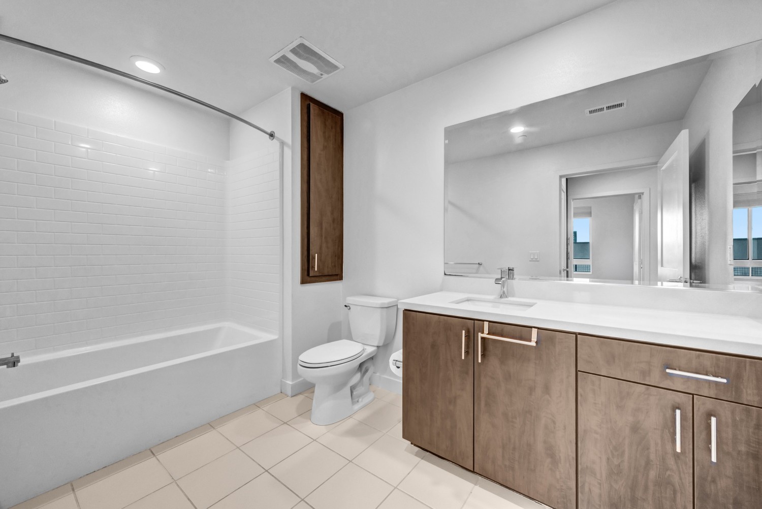 Elfyer - Irvine, CA House - For Sale