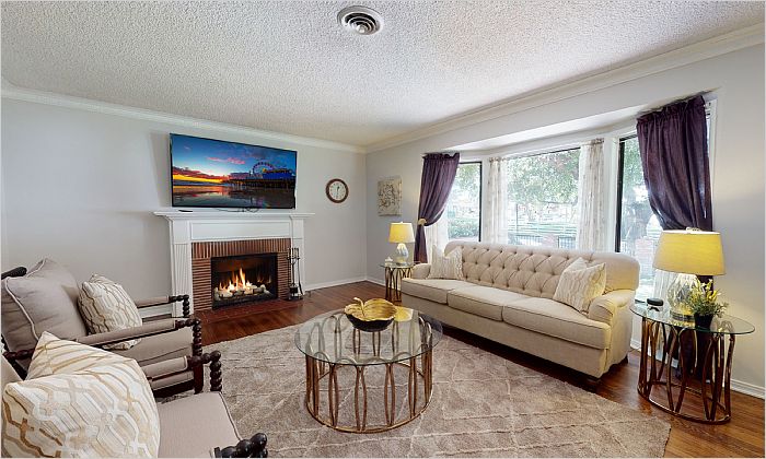 Elfyer - Burbank, CA House - For Sale