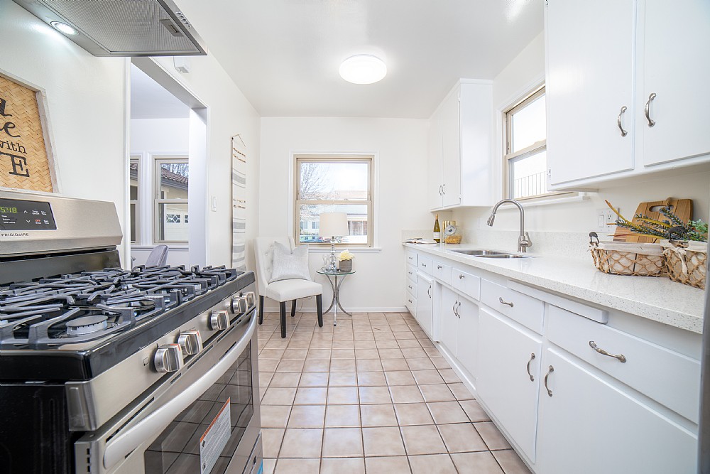 Elfyer - Burbank, CA House - For Sale