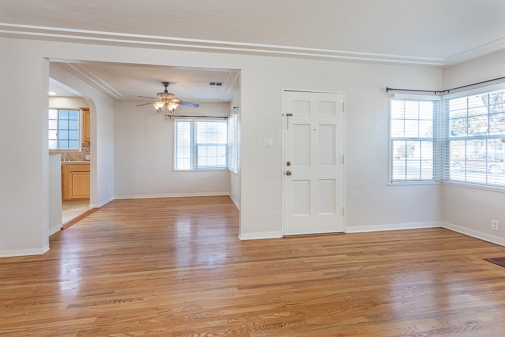 Elfyer - Burbank, CA House - For Sale