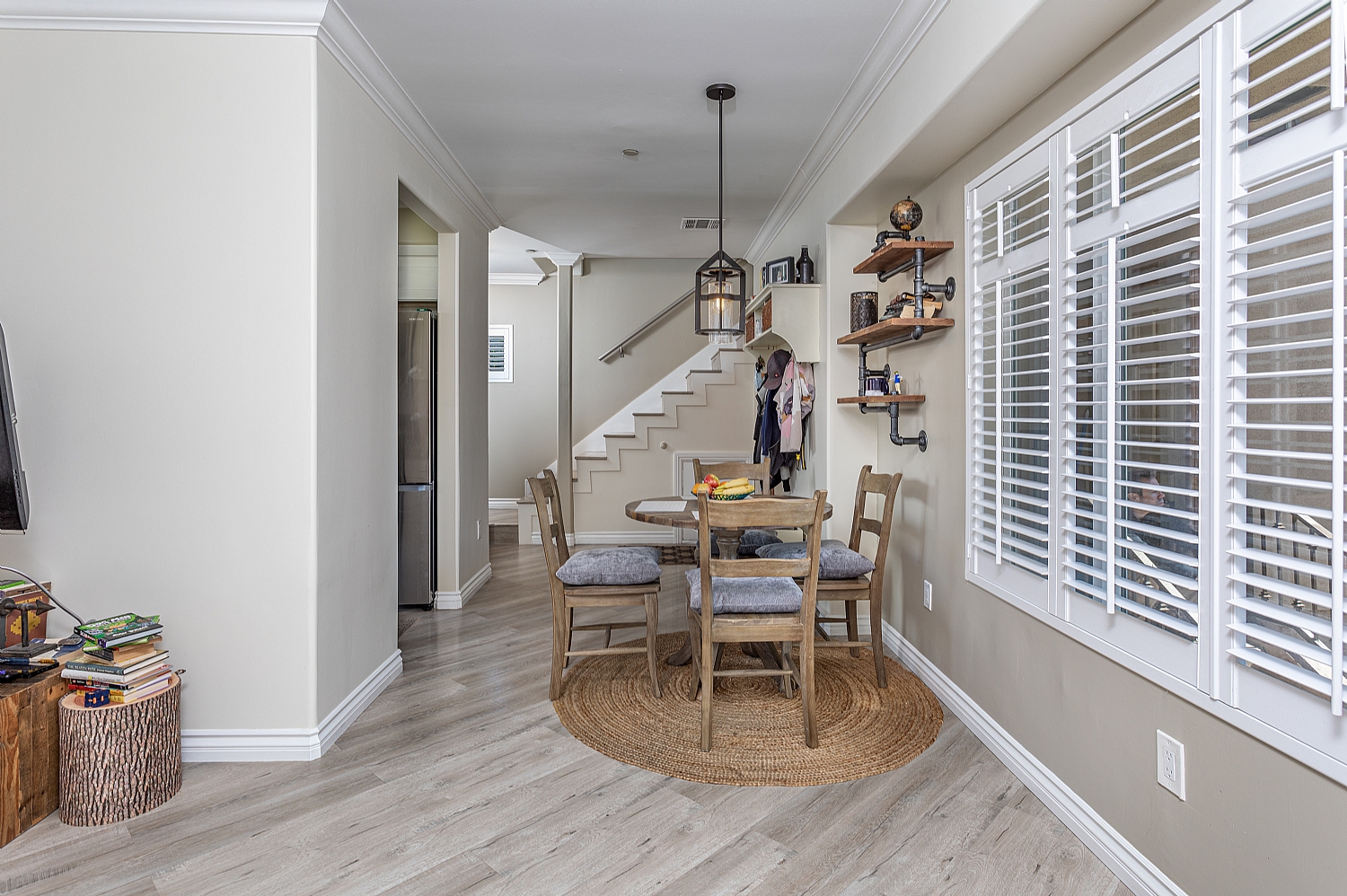 Elfyer - Burbank, CA House - For Sale