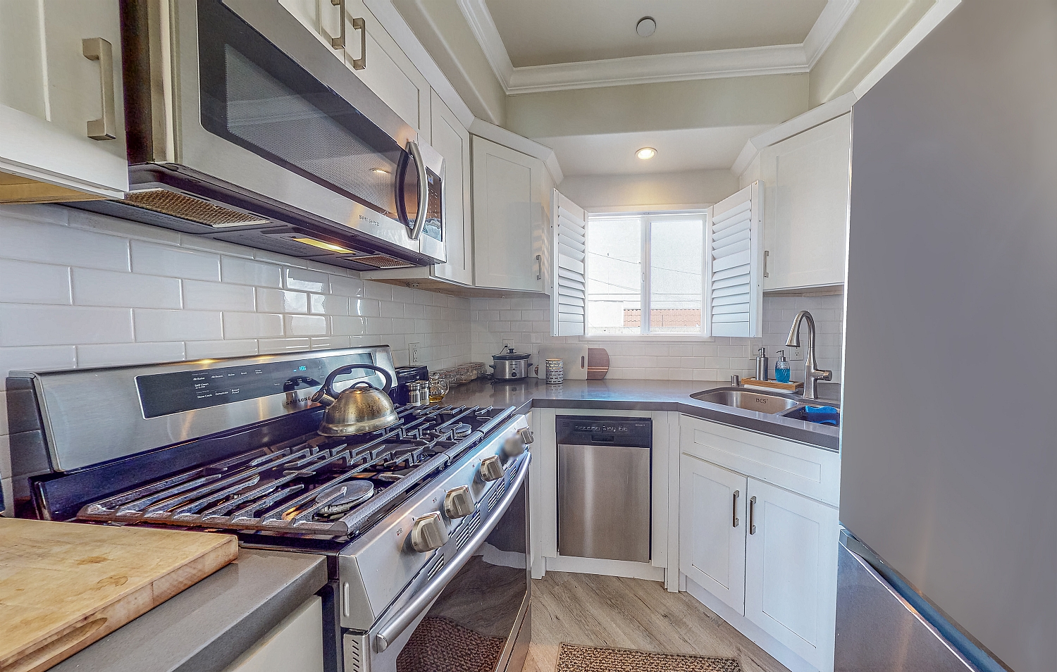 Elfyer - Burbank, CA House - For Sale