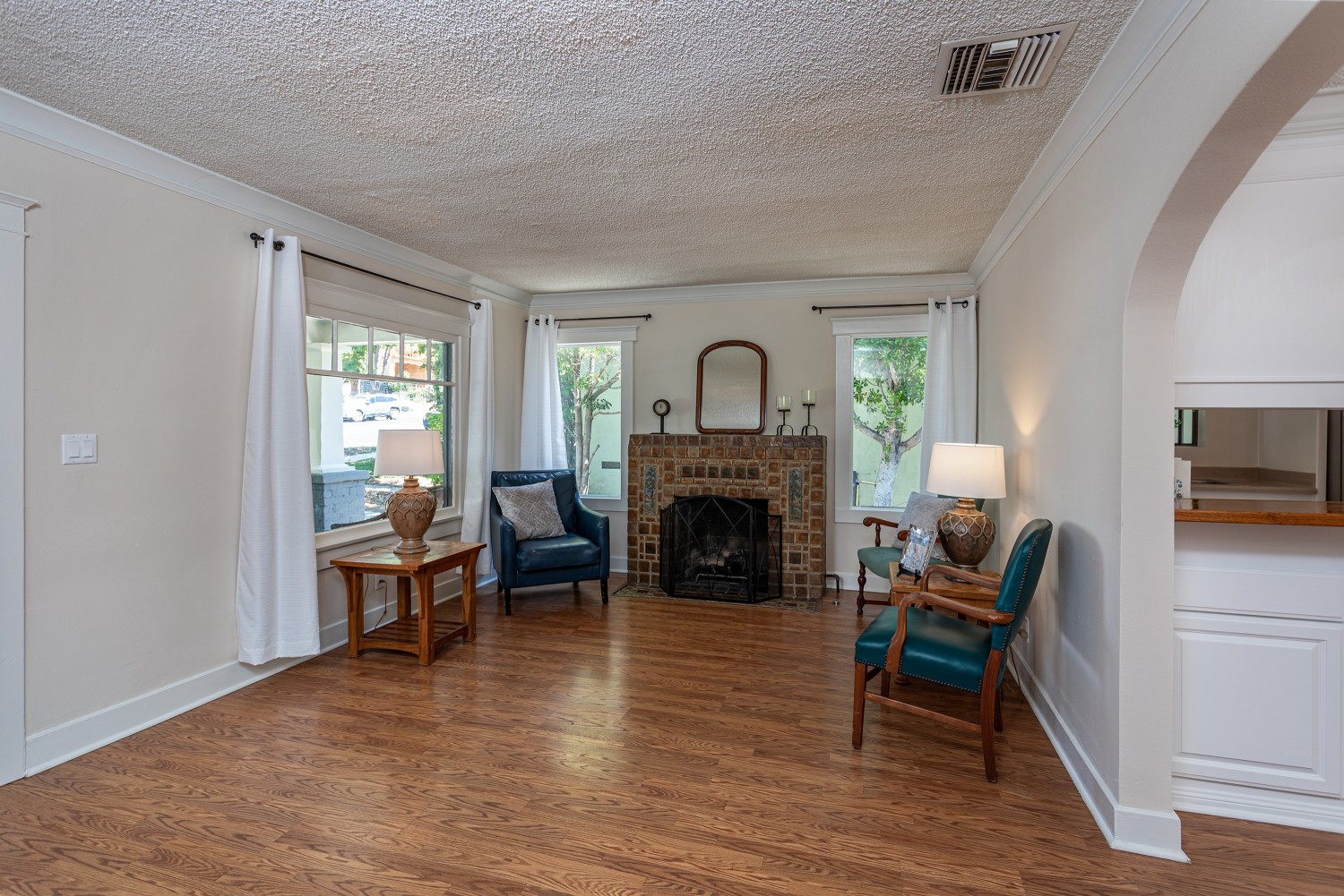 Elfyer - Burbank, CA House - For Sale