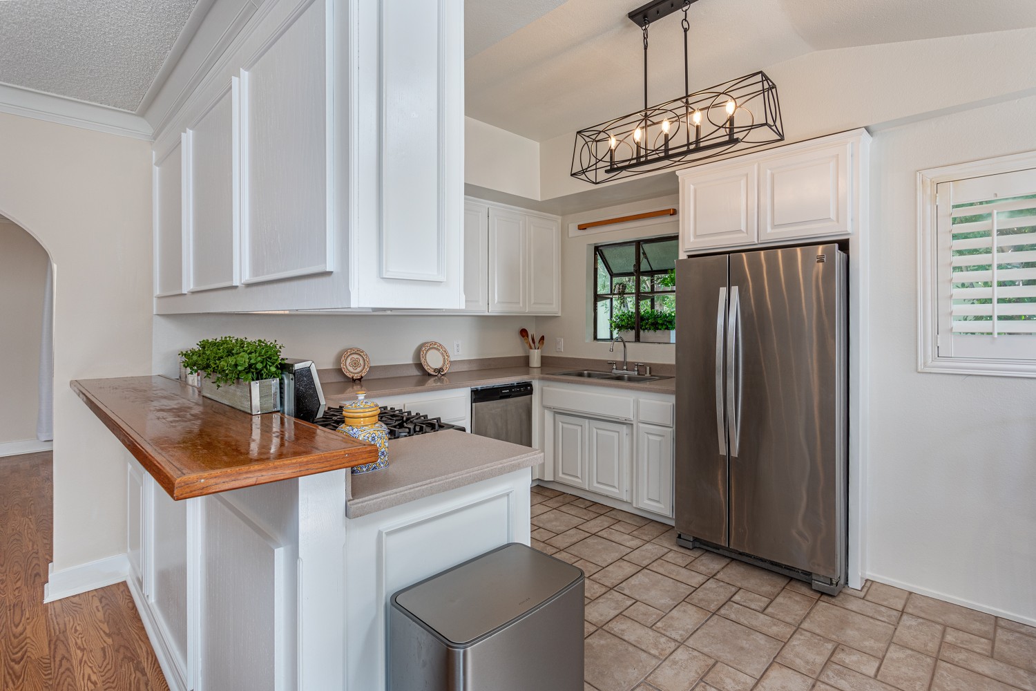 Elfyer - Burbank, CA House - For Sale