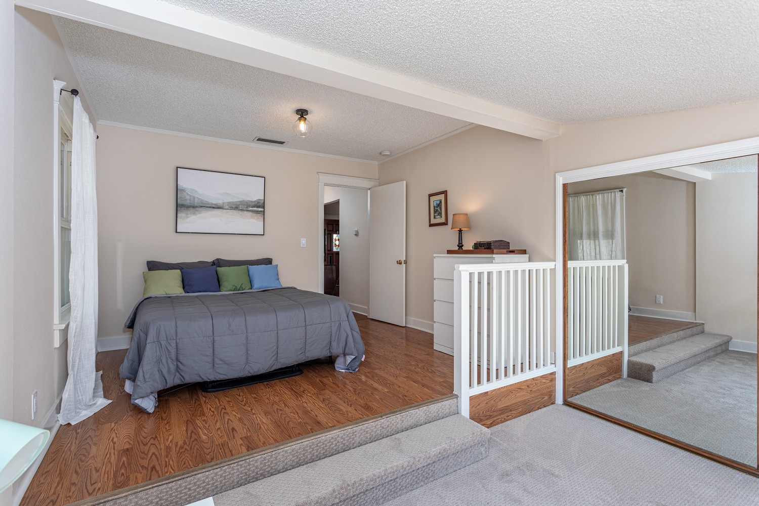 Elfyer - Burbank, CA House - For Sale
