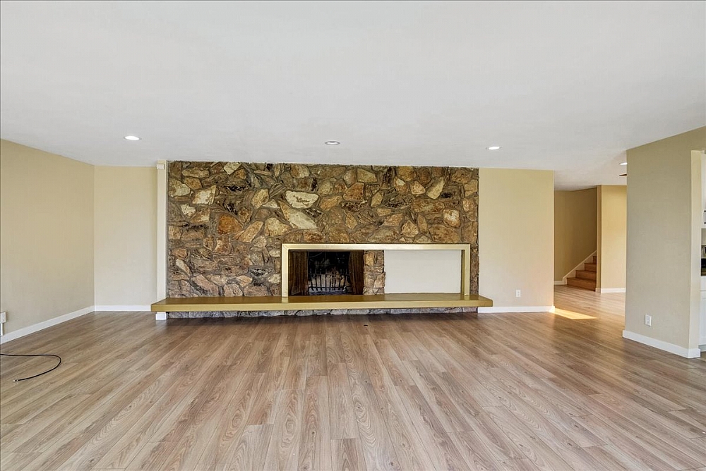 Elfyer - Los Angeles, CA House - For Sale