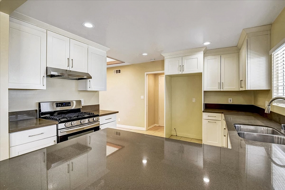 Elfyer - Los Angeles, CA House - For Sale