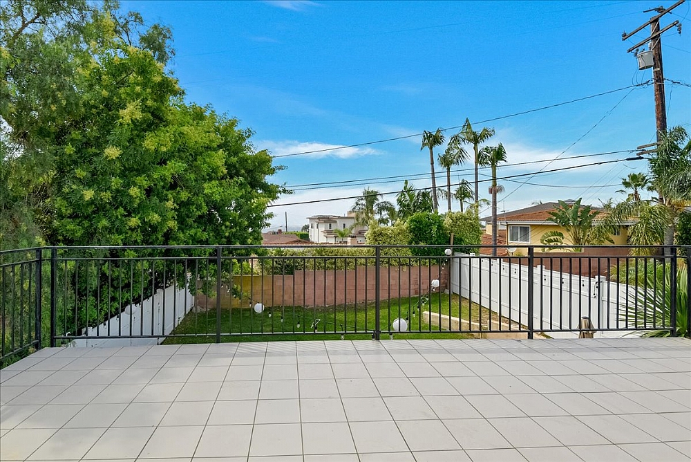 Elfyer - Los Angeles, CA House - For Sale