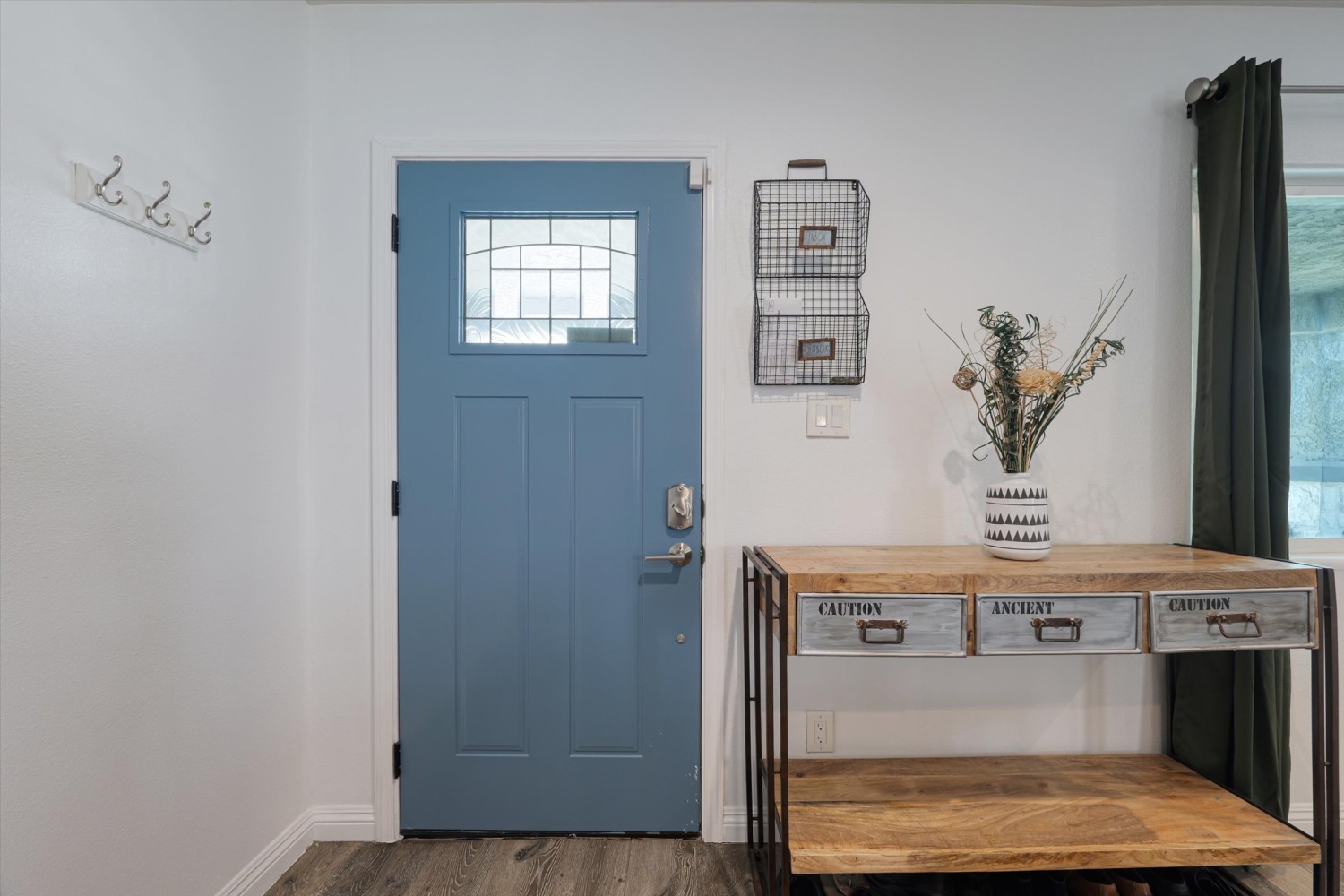 Elfyer - Los Angeles, CA House - For Sale