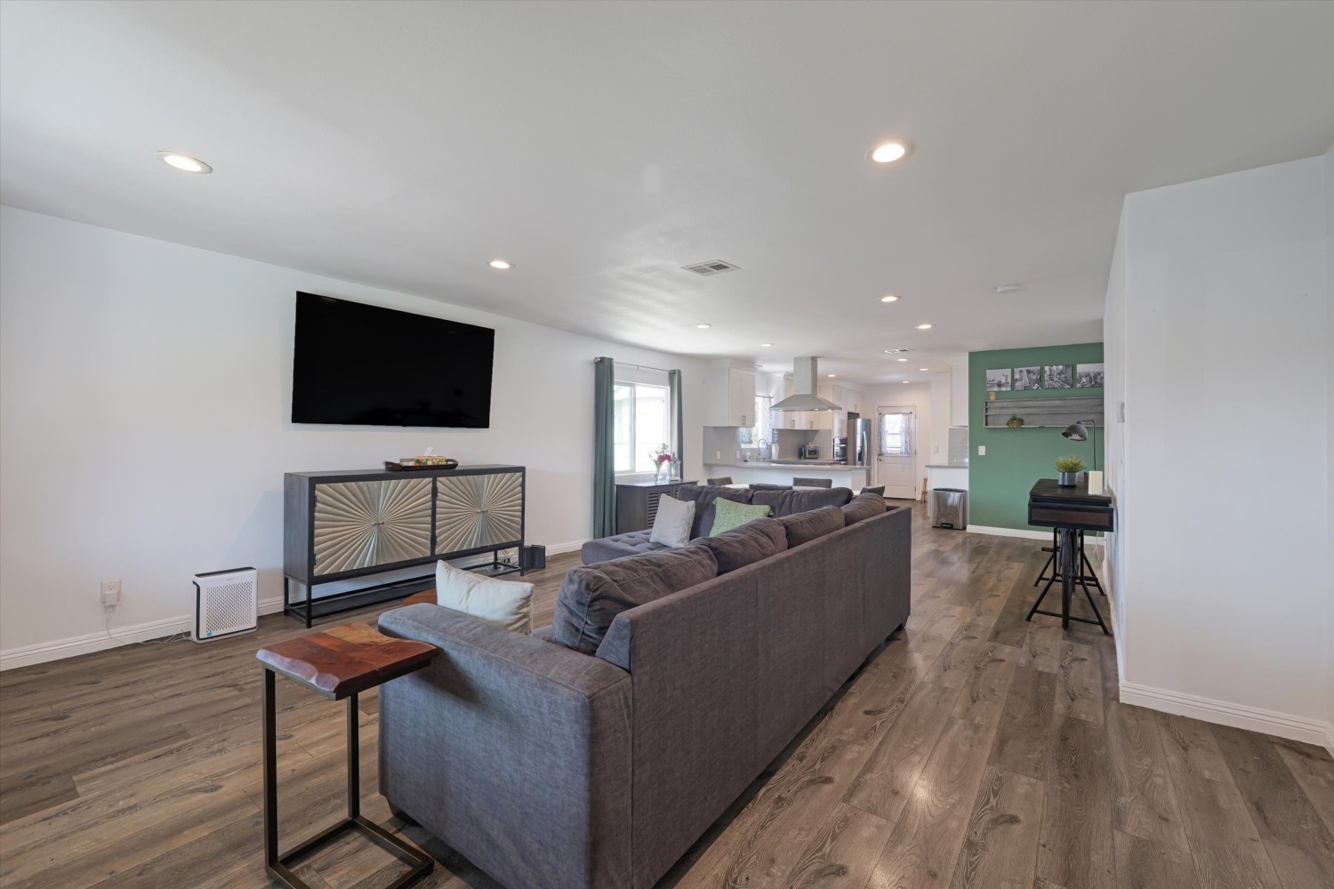 Elfyer - Los Angeles, CA House - For Sale