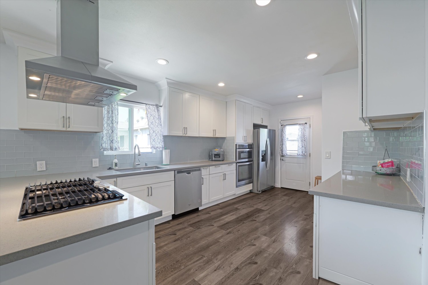 Elfyer - Los Angeles, CA House - For Sale