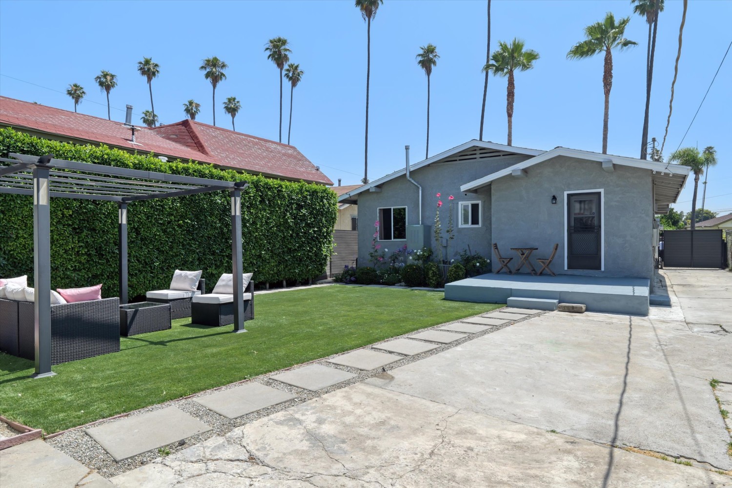 Elfyer - Los Angeles, CA House - For Sale