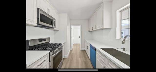 Elfyer - North Hollywood, CA House - For Sale