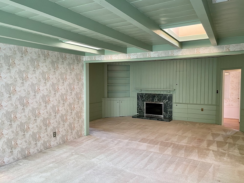 Elfyer - Burbank, CA House - For Sale