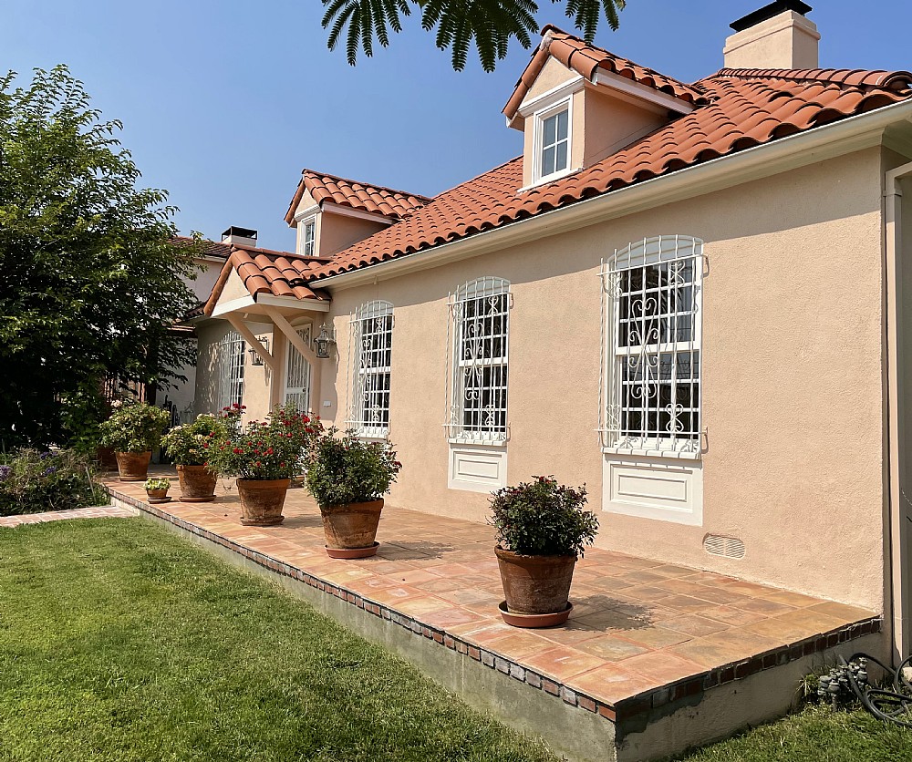 Elfyer - Burbank, CA House - For Sale