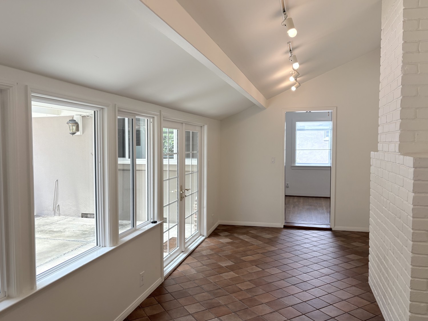 Elfyer - La Canada Flintridge, CA House - For Sale