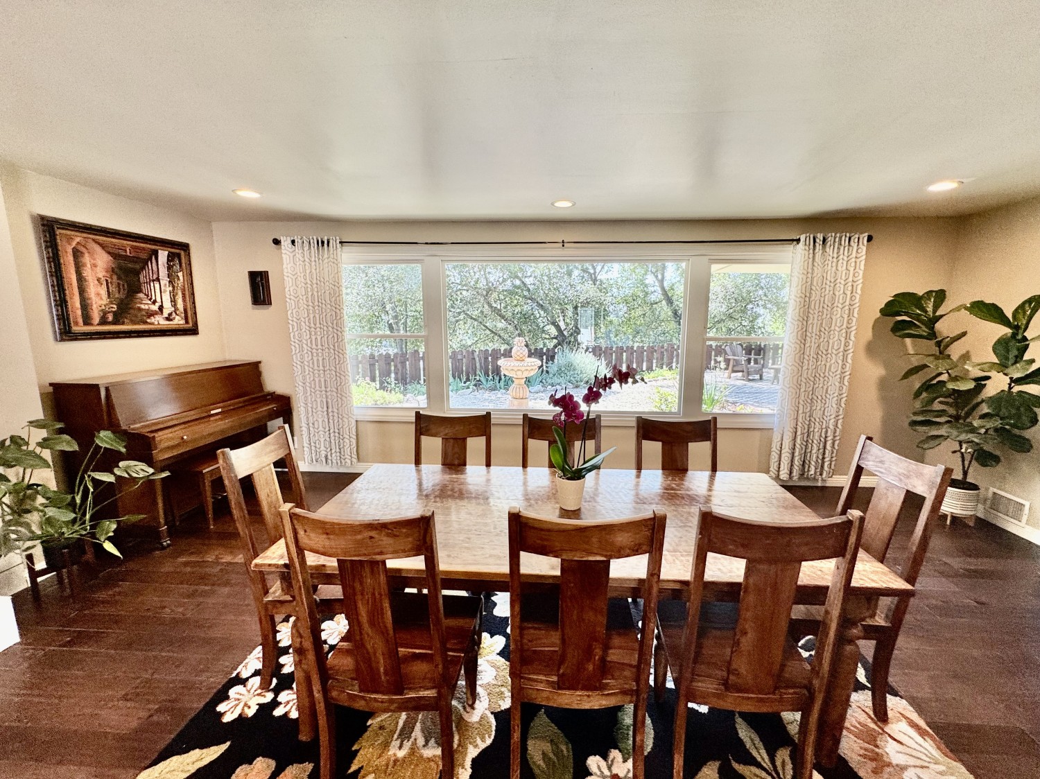 Elfyer - Glendale, CA House - For Sale