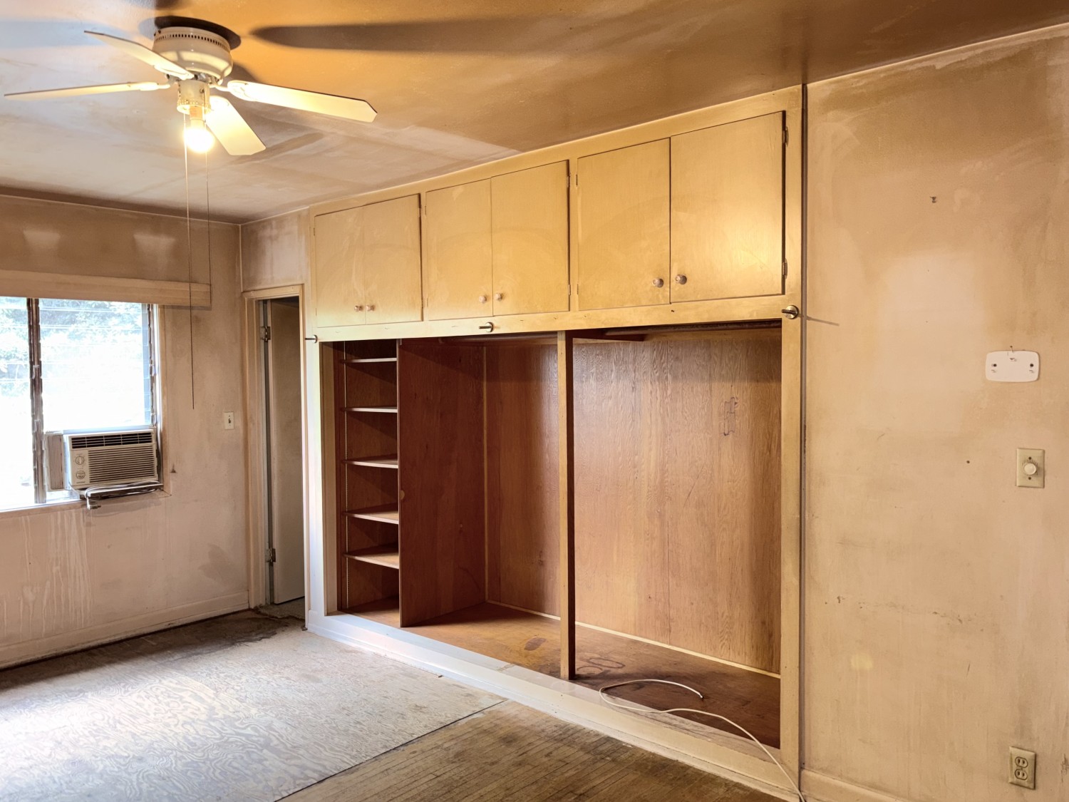 Elfyer - Los Angeles, CA House - For Sale
