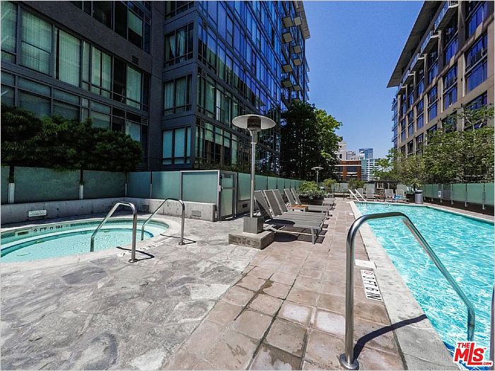 Elfyer - Los angeles, CA House - For Sale