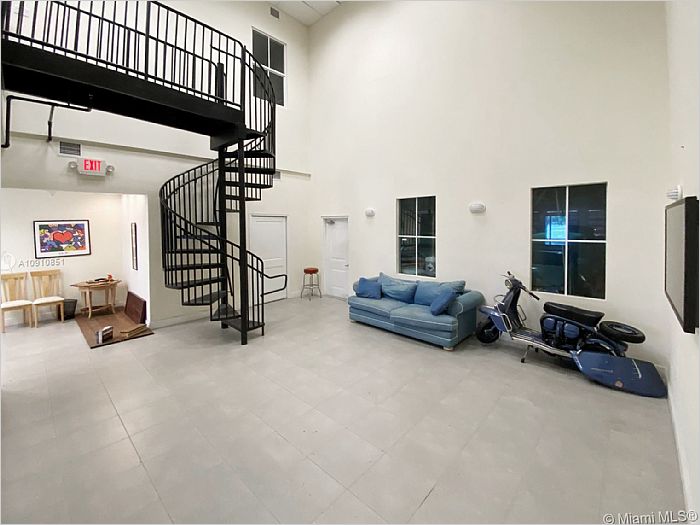 Elfyer - Miami, FL House - For Sale