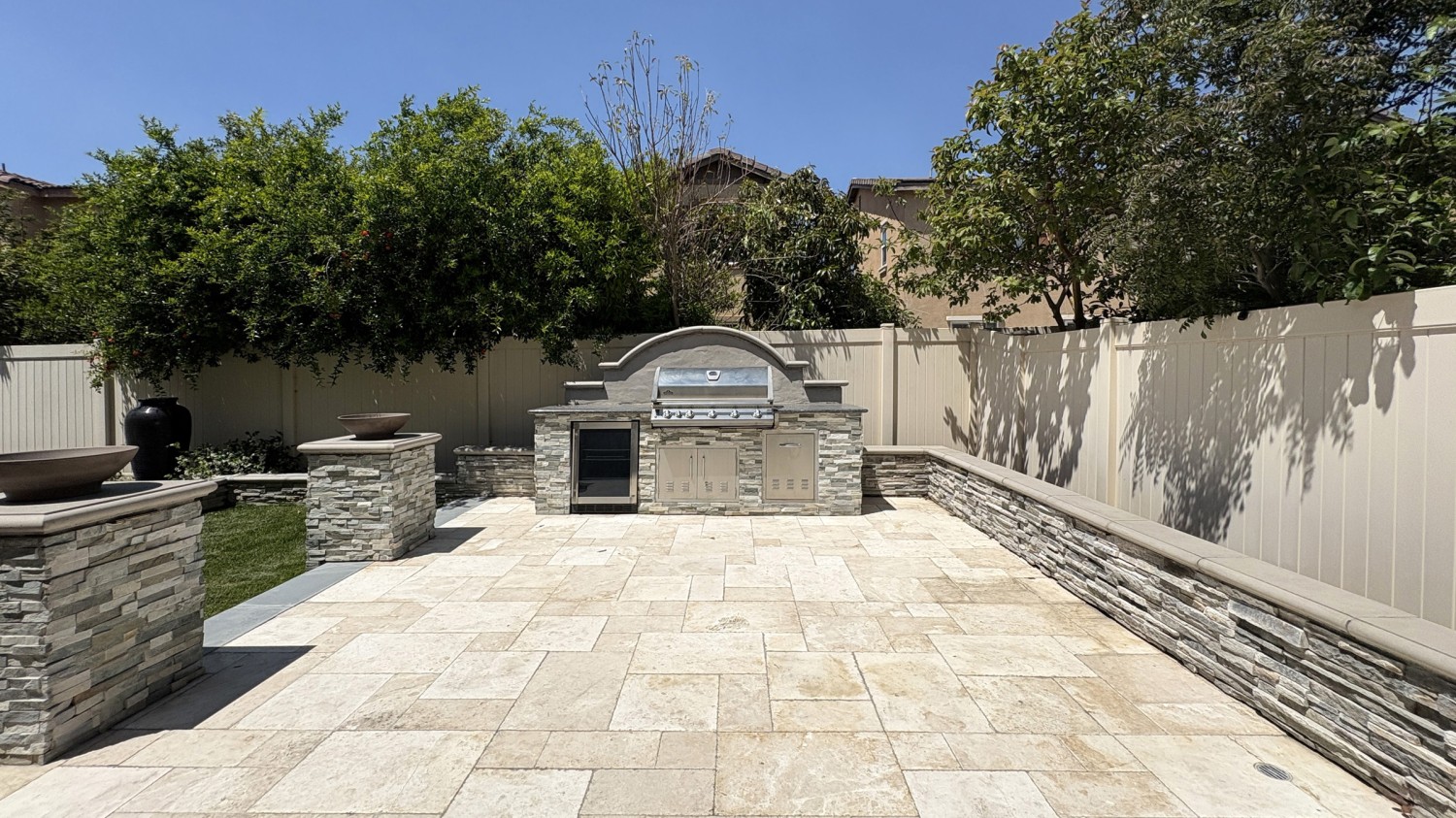 Elfyer - Eastvale, CA House - For Sale