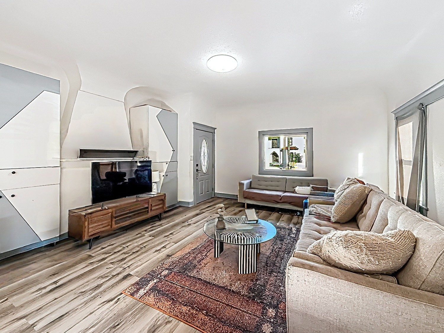 Elfyer - Los Angeles, CA House - For Sale