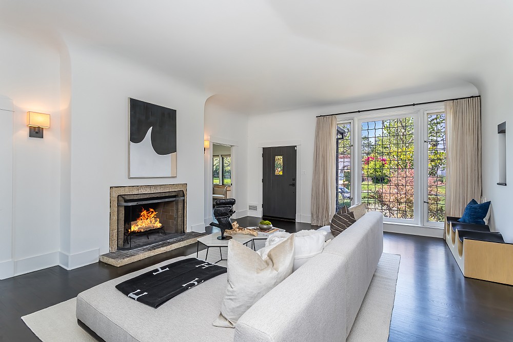 Elfyer - Los Angeles, CA House - For Sale