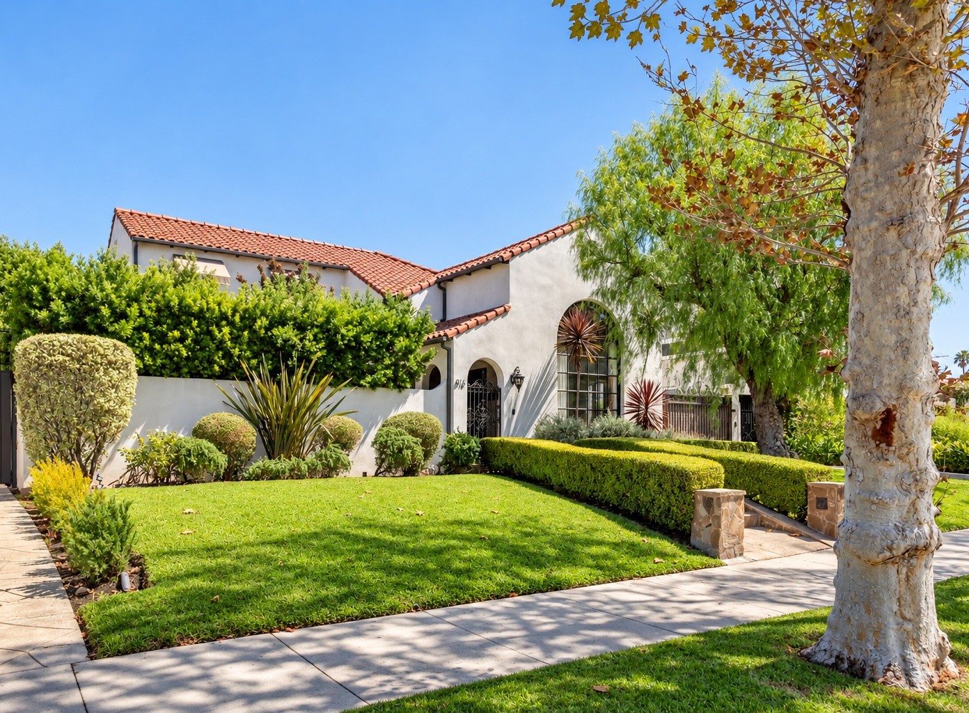 Elfyer - Los Angeles, CA House - For Sale