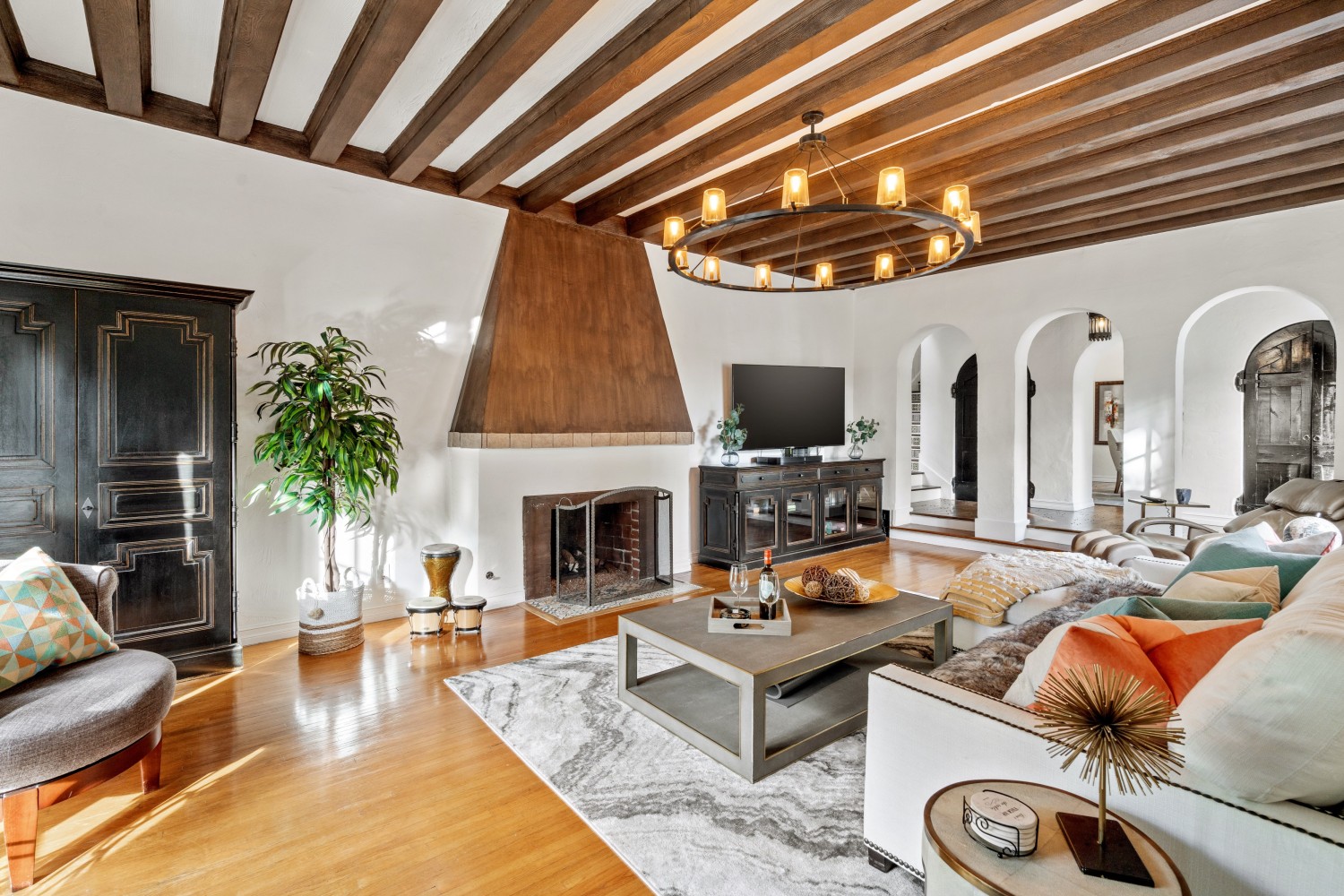 Elfyer - Los Angeles, CA House - For Sale