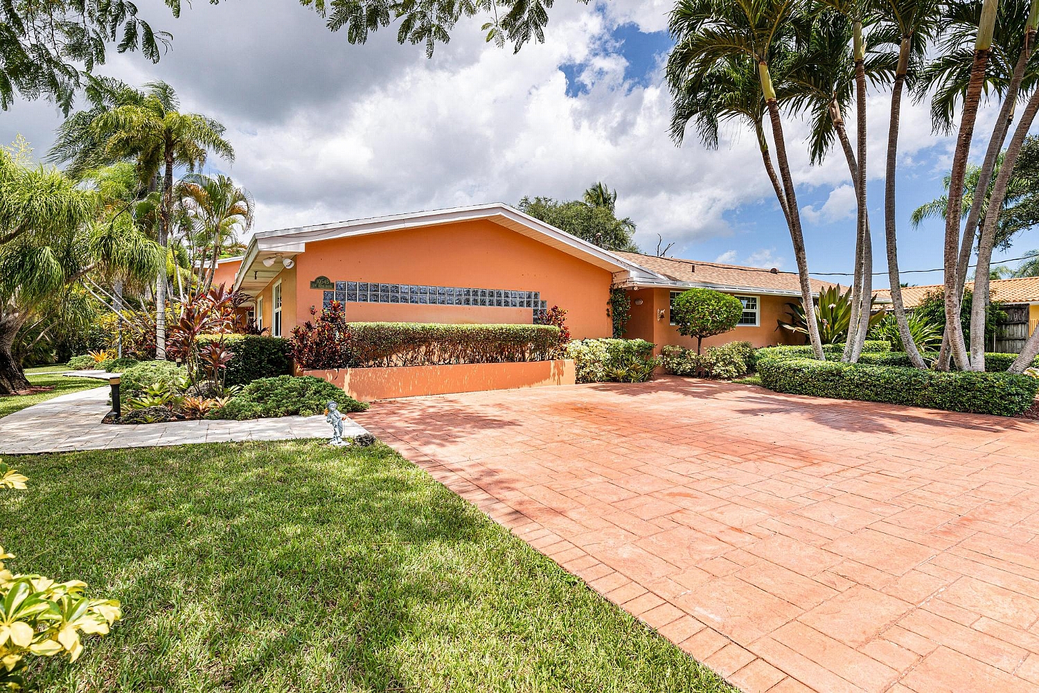 Elfyer - MIAMI, FL House - For Sale