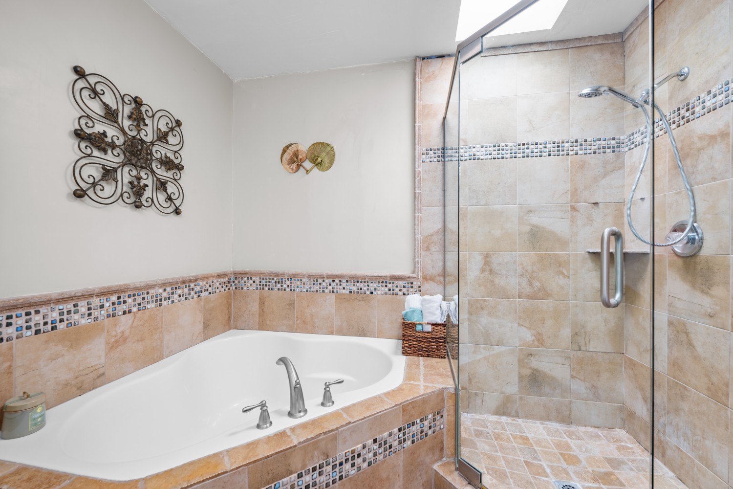 Elfyer - Vista, CA House - For Sale