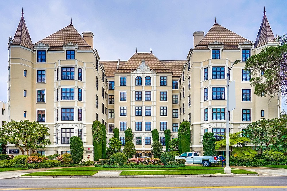 Elfyer - Los Angeles, CA House - For Sale