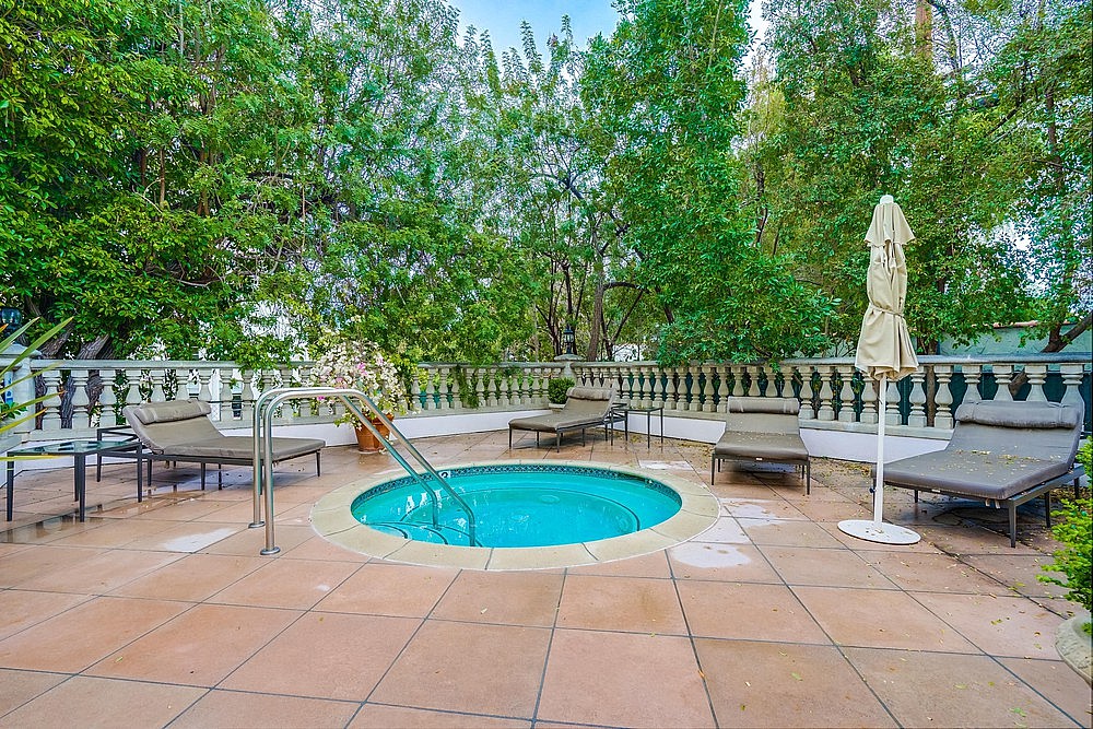 Elfyer - Los Angeles, CA House - For Sale