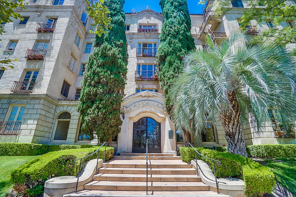 Elfyer - Los Angeles, CA House - For Sale